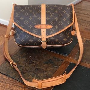 Authentic Louis Vuitton Saumur 30